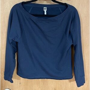 #113- FREE PRESS-cropped navy blue sweater crewneck medium terry cloth